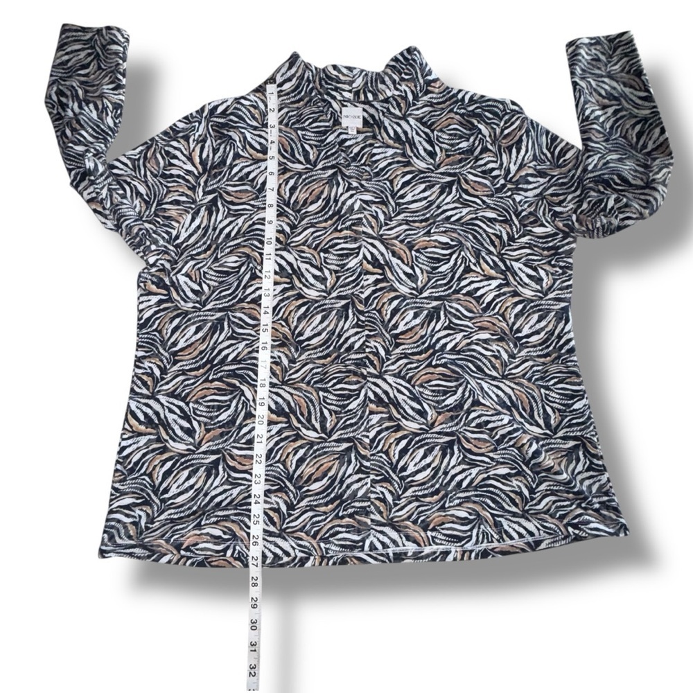 NIC+ZOE Forest Feen Long Sleeve Top - Grey Multi Plus 1X - Picture 10 of 11